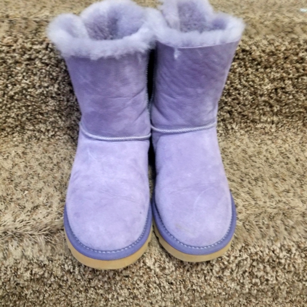 UGGS BOOTS